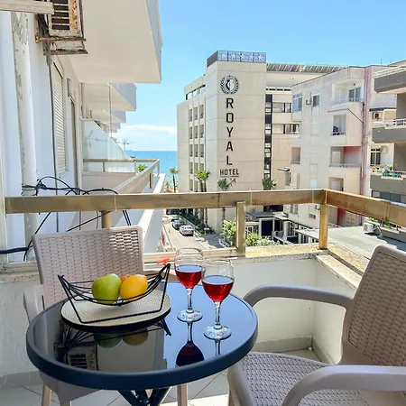 1 Bedroom 873 Apartment *