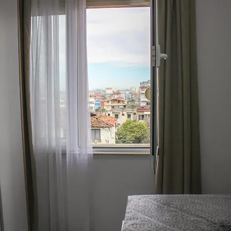 1 Bedroom 873 Apartment