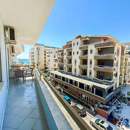 1 Bedroom 873 *