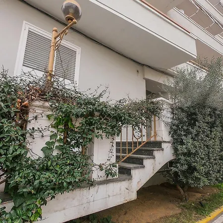 1 Bedroom 873 *